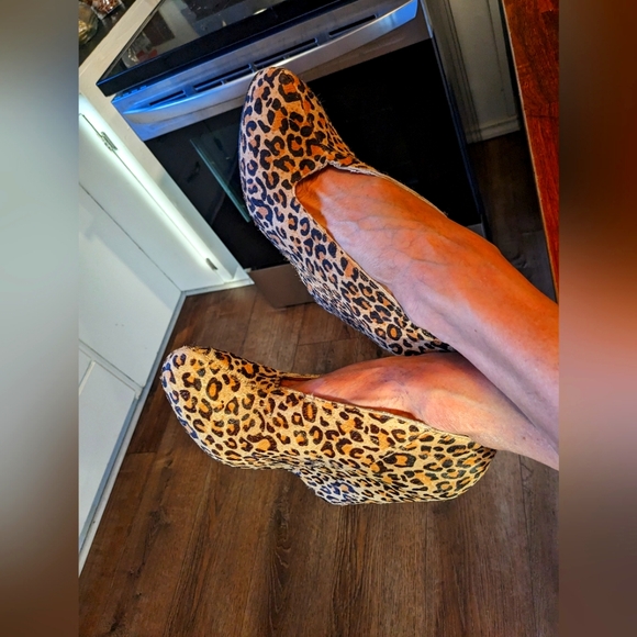 Mariko Jovanna Asymmetrical Pony Hair Wedge Booties Brand New Size 10 - Picture 1 of 8